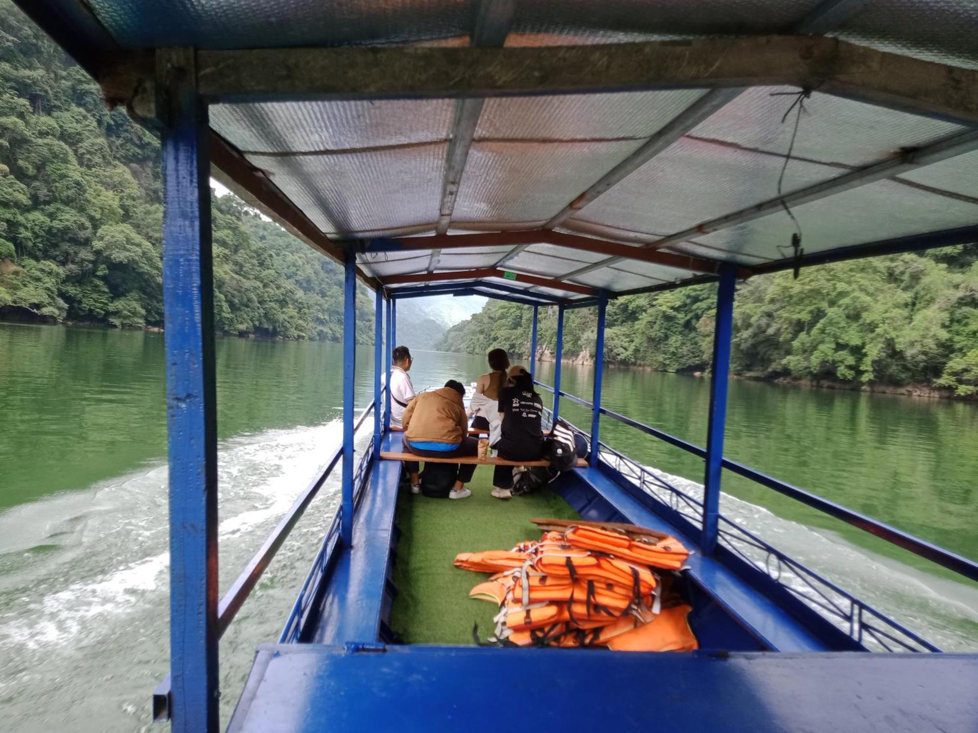 Tran Xuan Homestay Ba Be Kültér fotó